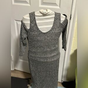 B Famous #USA Gray Knit Cold Shoulder Dress NWT Junior’s Size Medium